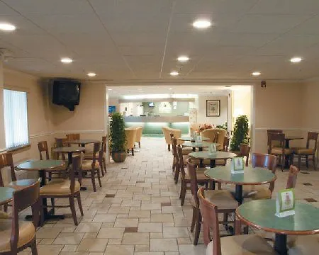 La Quinta By Wyndham Miami Airport East 